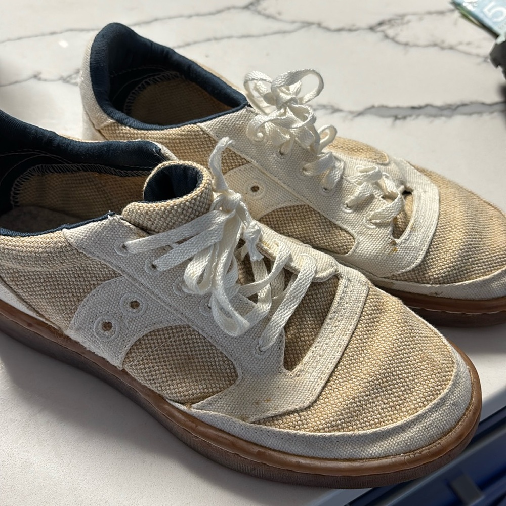 Saucony Jazz Court RFG Low Top Sneaker Gum Bottom